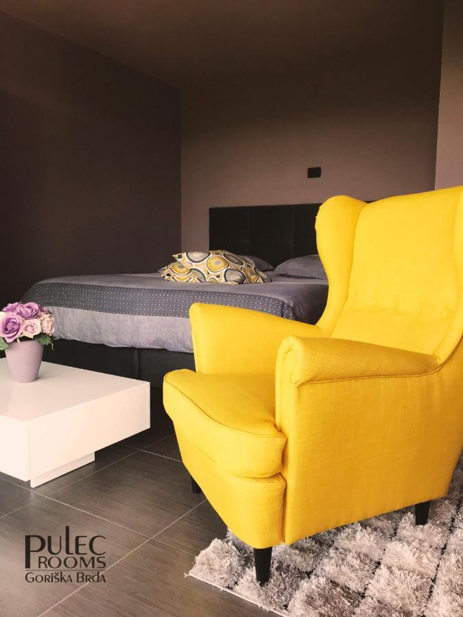 Apartma Sobe Pulec ドブロボ エクステリア 写真